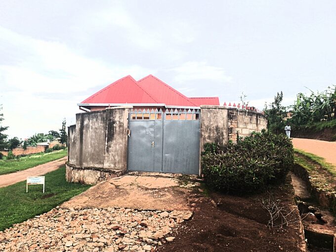 FN 22 Huye Nice house for rent at affordable price, Tarmac Road and UR_Huye campus view Call, WhatsApp: +250788387307 Fiston